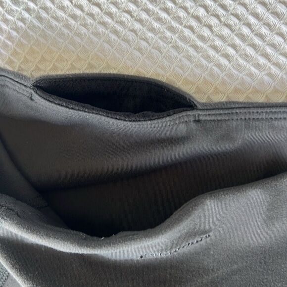 Patagonia Women's Gray Performance Oriented Workout Cropped Leggings sz S - Picture 10 of 13